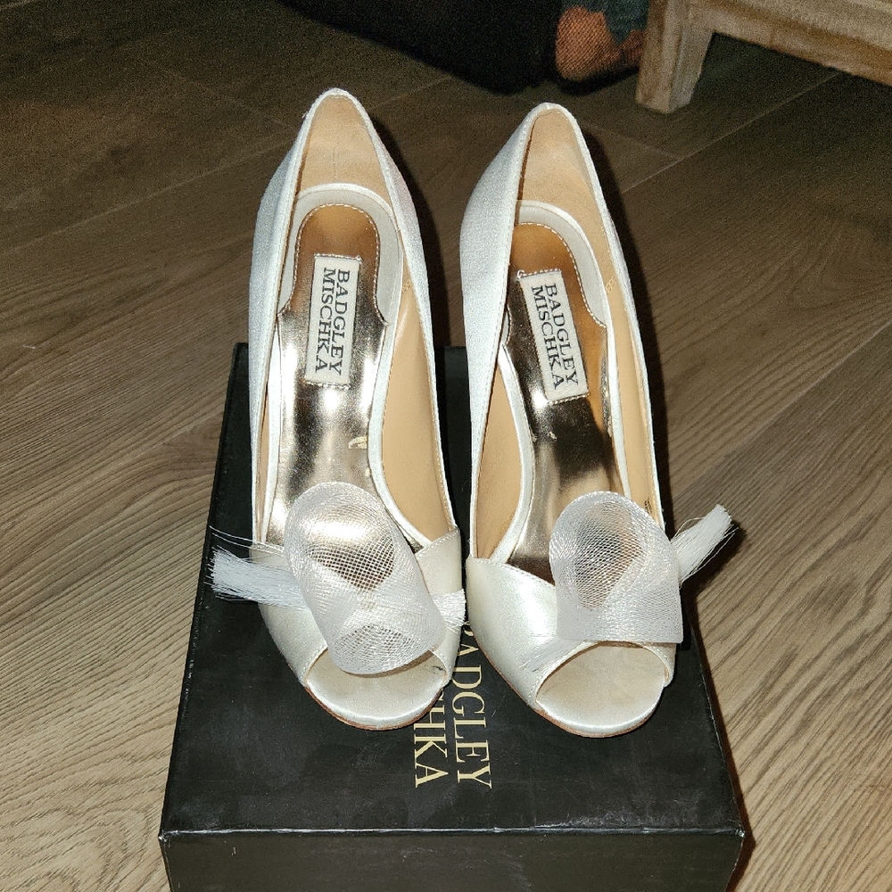 Badgley Mischka Odessy Elegant White Satin Peep-Toe Heels